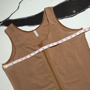 Slender Bodies Women’s or Men’s tank top Faja L high compression